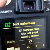 دوربین canon 2000D|دوربین عکاسی و فیلم‌برداری|رشت, کوی جام جم|دیوار