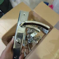 دستگیره درب خونه و سرویس ها