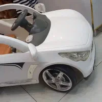 ماشین شارژی سفید آمریکایی