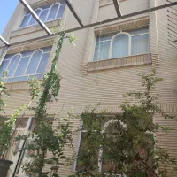 فروش آپارتمان سه طبقه دربست