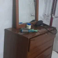 آینه درآور تمیز نیم ست مبل چوب  زیر قیمت تایک هفته