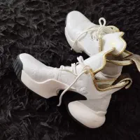 کتونی های کوالیتی ال وی