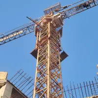تاور کرین 427درجه یک  آماده بارگیری دمونتاژ شده