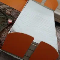 تخت خواب یک نفره همراه با وسایل منزل