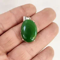 آویز یشم ختن زیبا با قاب نقره