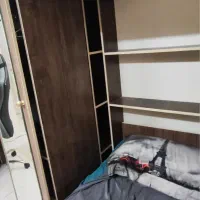 تخت دوطبقه MDF به همراه میز تحریر و کمد آینه‌دار