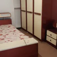 سرویس خواب دو نفره به همراه تشک وکمد