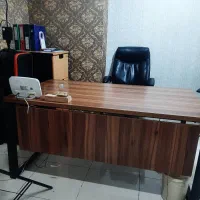 میز و صندلی در حد نو