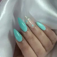 کاشت و ترمیم حرفه‌ای ناخن.قیمت فعلی فقط تا چند روز|خدمات آرایشگری و زیبایی|بندر انزلی, شاکوچه|دیوار