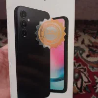 یک عدد گوشی a24