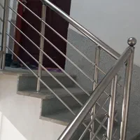 نصب نرده استیل واستاتیک برای راه پله بالکن پشت بام|خدمات پیشه و مهارت|بیجار, |دیوار