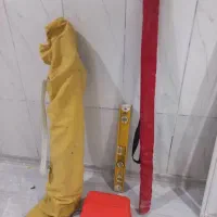 سه پایه و تجهیزات دوربین نقشه بردارب