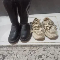 بوت مشکی و کتونی کرم