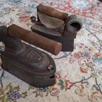 ۲ عدد اتو ذغالی عتیقه قدیمی کلکسیونی آنتیک