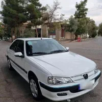 پارس xu7p، مدل ۴۰۲ بی رنگ