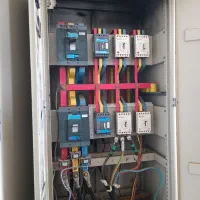 خدمات برق صنعتی نصب و تو آید تیر های روشنایی