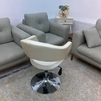 صندلی آرایشگری و خیاطی و همه کاره|صندلی و نیمکت|مهاباد (آذربایجان غربی), |دیوار