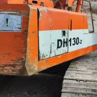 بیل مکانیکی زنجیری دوو دستگاه بسیار سالم مشغول کار