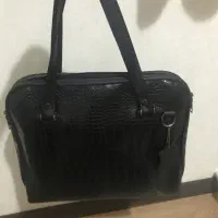 کیف چرم بزرگ و جا دار در حد نو