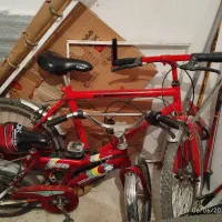 دو عدد دوچرخه ی ۲۲و۱۶