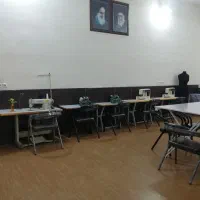 چرخ خیاطی ،میز برش، صندلی