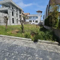 ۲۳۰زمین مسکونی با انشعابات شخصی داخل شهرک