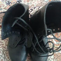 دو عدد پوتین سربازی سایز ۴۲