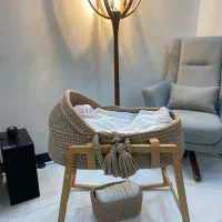 کریرگهواره نوزاد نونو رنگ نسکافه ای باپایه ی راش