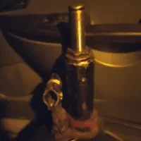 یک عدد جک روغنی ماشین