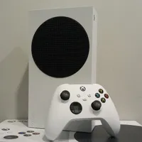 xbox series S دو دسته با شارجر