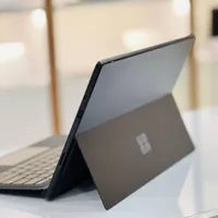 لپ تاپ surface pro 7 مشکی i7 با رم ۱۶/سرفیس