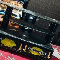 یک. عدد میز تلویزیون