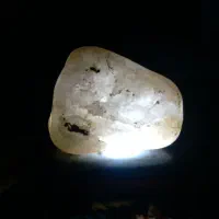 سنگ قیمتی نور گذر
