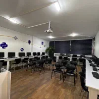 اجاره کلاس با امکانات ویژه در بهترین نقطه شهر