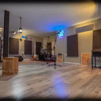 استودیو تمرین/اتاق تمرین موسیقی مرکز شهر|اجارهٔ کوتاهمدت دفتر کار و فضای آموزشی|تهران, فلسطین (میدان انقلاب)|دیوار