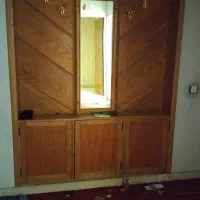 کمد چوبی و چوب لباسی