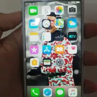 اپل iPhone 6 با حافظهٔ ۱۶ گیگابایت