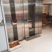 استخدام در کارگاه تولید شیرینی