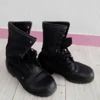 دو پوتین سربازی بهمن سایز 41 و یک 42|کیف، کفش، کمربند|شیراز, نیستان|دیوار