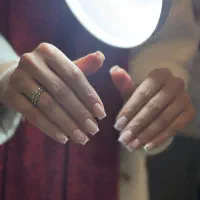 خدمات ناخن تضمینی کاشت ترمیم لمینت (بلوارگلستان)|خدمات آرایشگری و زیبایی|شیراز, هفت تنان|دیوار