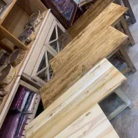 نیمکت های چوبی