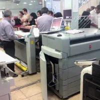 فتوکپی و پرینت تعداد ۱۰۰ برگ به بالا ۲۰۰۰ ت