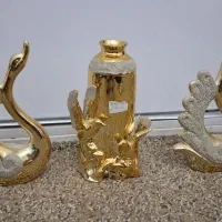 مجسمه طلایی