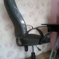 مانیتور با میز کامل  و صندلی گردان|میز تحریر و کامپیوتر|لنگرود, |دیوار