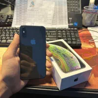 ایفون XS