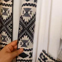 گیپور ۶۰۰تومن و مانتو سفید ۱تومن|لباس|شیراز, قدوسی شرقی|دیوار