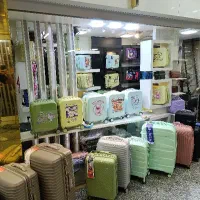 چمدان کودک و چمدان بزرگسال|کیف، کفش، کمربند|تهران, فردوسی|دیوار