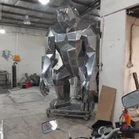 گوریل سه متری