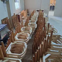 رنگ‌ کاری کلیه کارهای چوبی