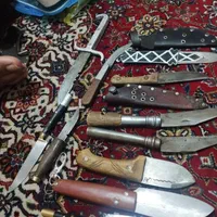 چاقو|کلکسیون اشیاء عتیقه|تهران, آبشار تهران (دریاچه)|دیوار